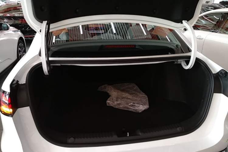 Used Geely Galaxy Stellar 6 2026 Model 125km Long-range Edition Trunk