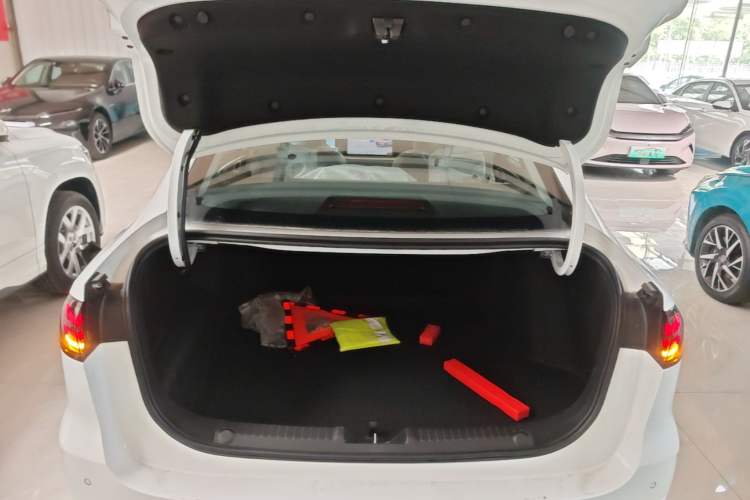 Used Geely Galaxy Stellar 6 2026 Model 125km Long-range Edition Trunk