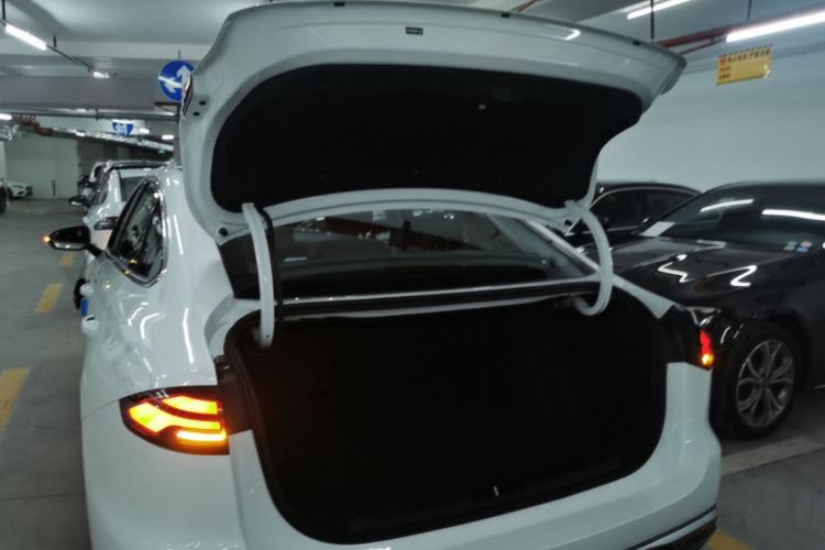 Used Geely Galaxy Stellar 6 2026 Model 60km Free-Style Edition Trunk