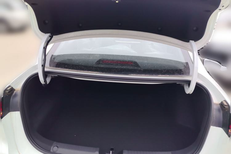 Used Geely Galaxy Stellar 6 2026 Model 125km Free-Style Edition Trunk