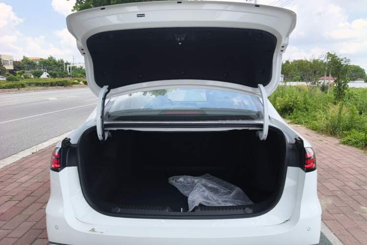Used Geely Galaxy Stellar 6 2026 Model 125km Free-Style Edition Trunk