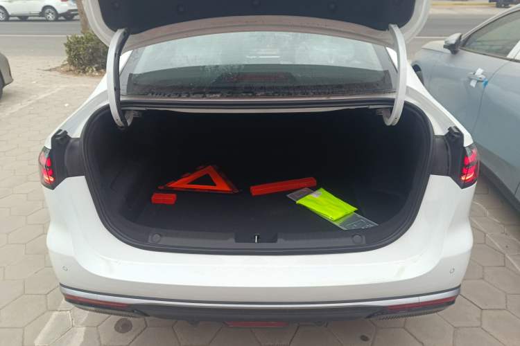 Used Geely Galaxy Stellar 6 2026 Model 60km Sailing Edition Trunk