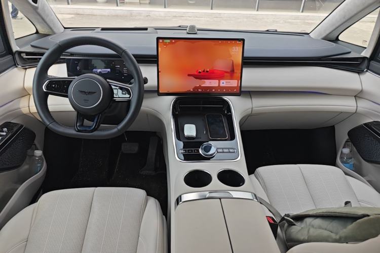 Used Geely Galaxy V900 2026 Model Jin Hui Collection Edition Center Console
