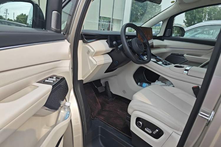 Used Geely Galaxy V900 2026 Model Jin Hui Collection Edition Driver Seat