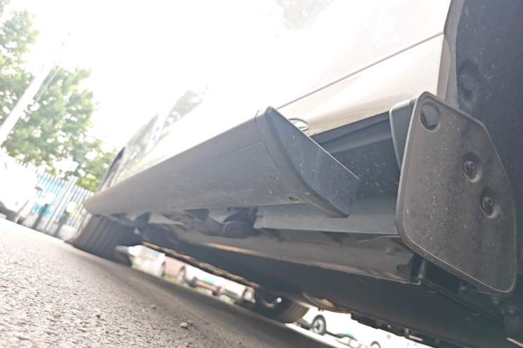 Used Geely Galaxy V900 2026 Model Jin Hui Collection Edition Right Side Sill