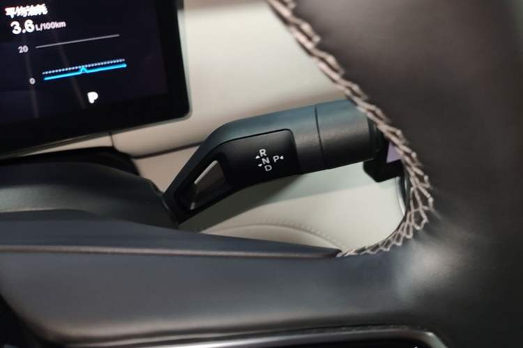 Used Geely Galaxy V900 2026 Model Jin Hui Collection Edition Gear Lever