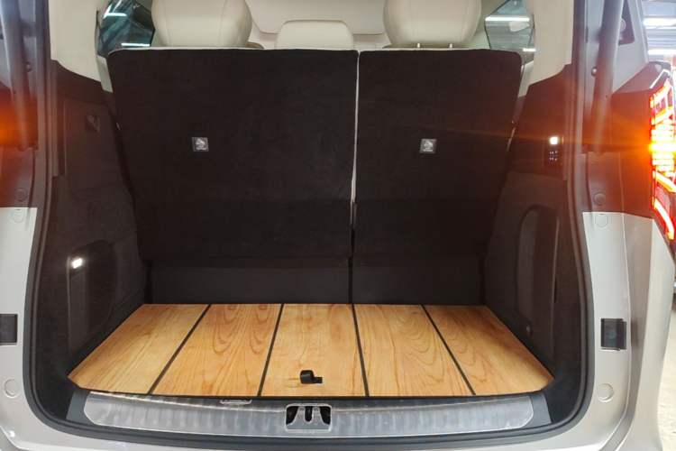 Used Geely Galaxy V900 2026 Model Jin Hui Collection Edition Trunk
