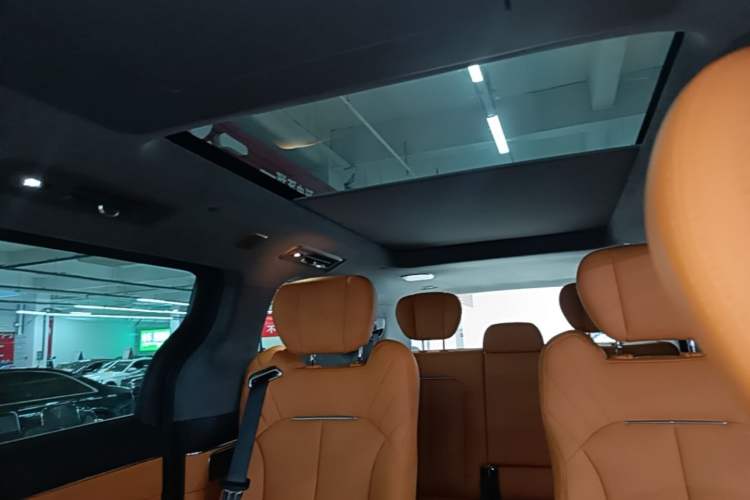 Used Geely Galaxy V900 2026 Model 1220 Four-Wheel Drive Max Edition Headliner