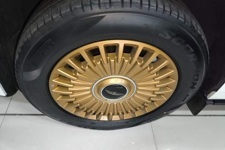 Used Geely Galaxy V900 2026 Model 1220 Four-Wheel Drive Max Edition Left Front Wheel Hub