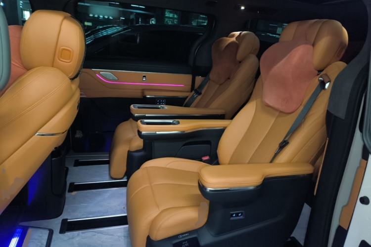 Used Geely Galaxy V900 2026 Model 1220 Four-Wheel Drive Max Edition Left Rear Seat