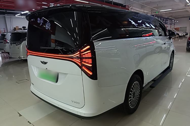 Used Geely Galaxy V900 2026 Model 1220 Four-Wheel Drive Max Edition Rear Right 45 Deg