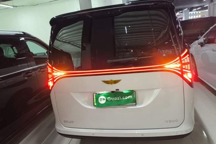 Used Geely Galaxy V900 2026 Model 1220 Four-Wheel Drive Max Edition Rear