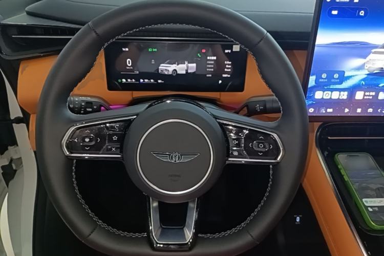 Used Geely Galaxy V900 2026 Model 1220 Four-Wheel Drive Max Edition Steering Wheel