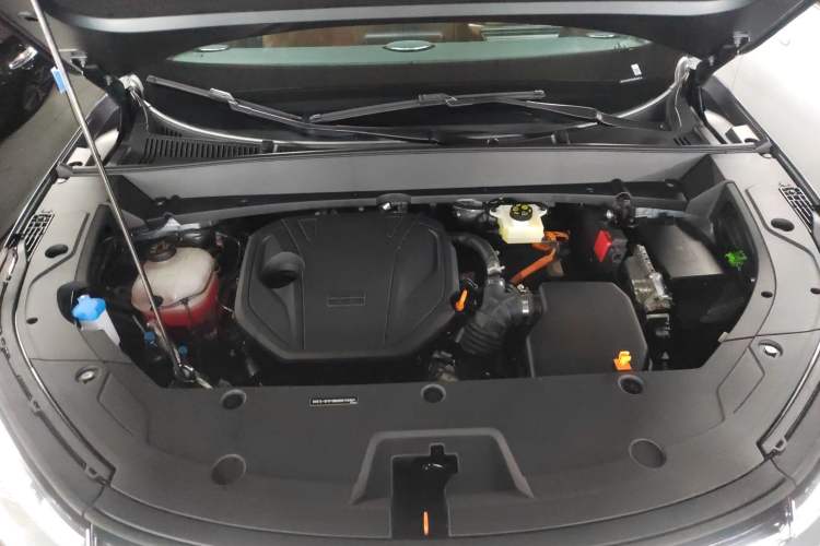 Used Geely Galaxy Xingjian 7 EM-i 2025 120km Launch+ Version Engine Bay