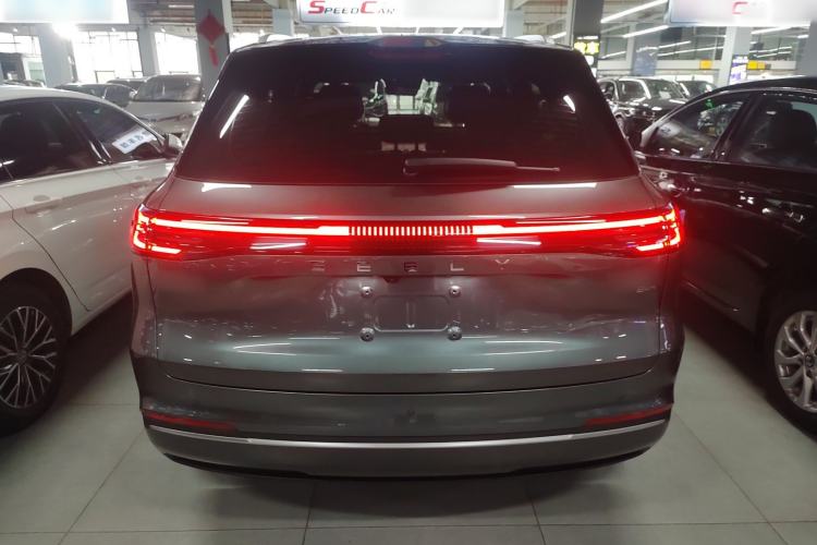 Used Geely Galaxy Xingjian 7 EM-i 2025 120km Launch+ Version Exterior 4