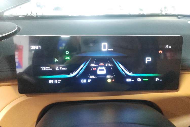 Used Geely Galaxy Xingjian 7 EM-i 2025 120km Launch+ Version Instrument Cluster