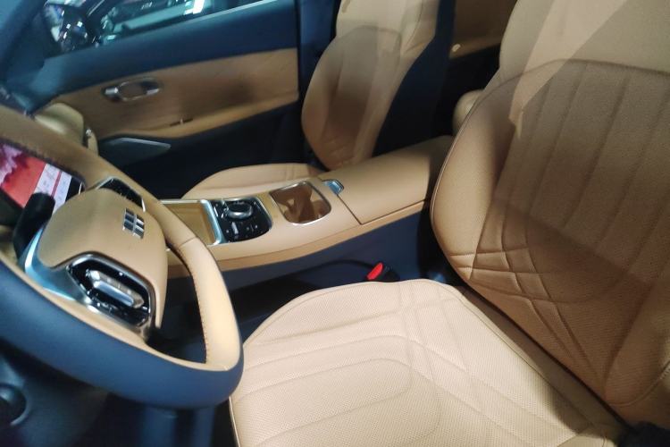 Used Geely Galaxy Xingjian 7 EM-i 2025 120km Launch+ Version Left Front Seat