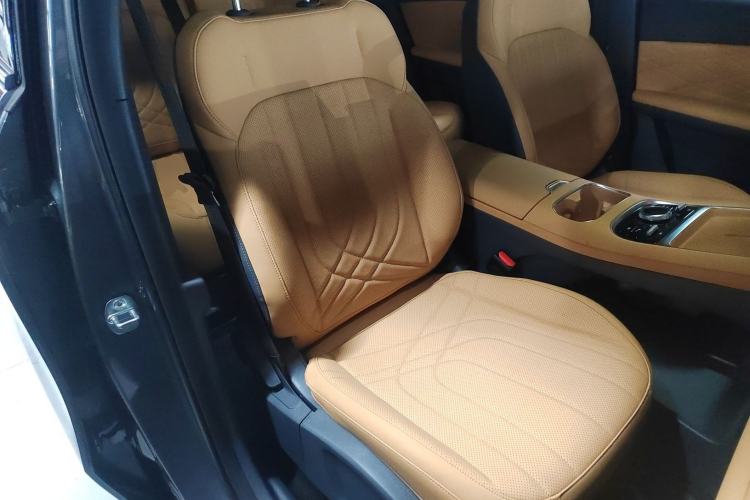Used Geely Galaxy Xingjian 7 EM-i 2025 120km Launch+ Version Right Front Seat