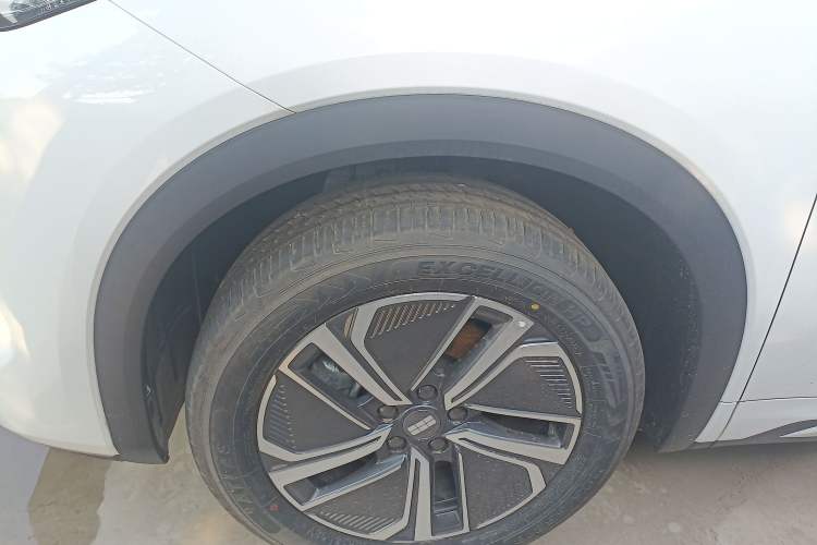 Used Geely Galaxy Xingjian 7 EM-i 2025 120km Launch+ Version Left Front Wheel Hub