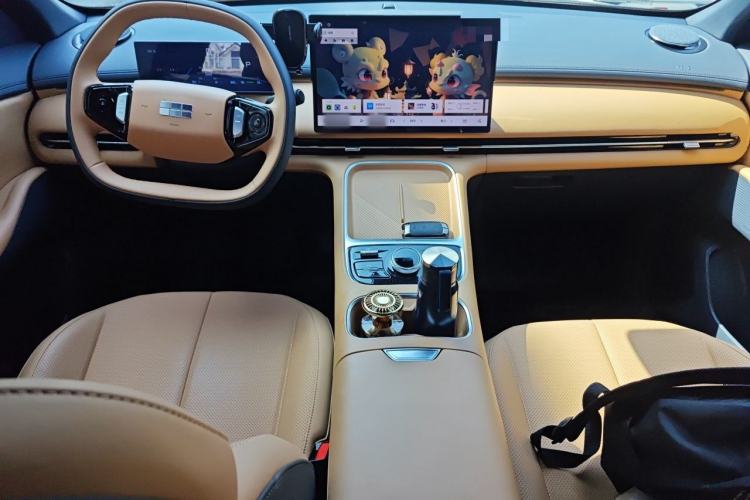 Used Geely Galaxy Xingjian 7 EM-i 2025 55 km Launch Edition Center Console