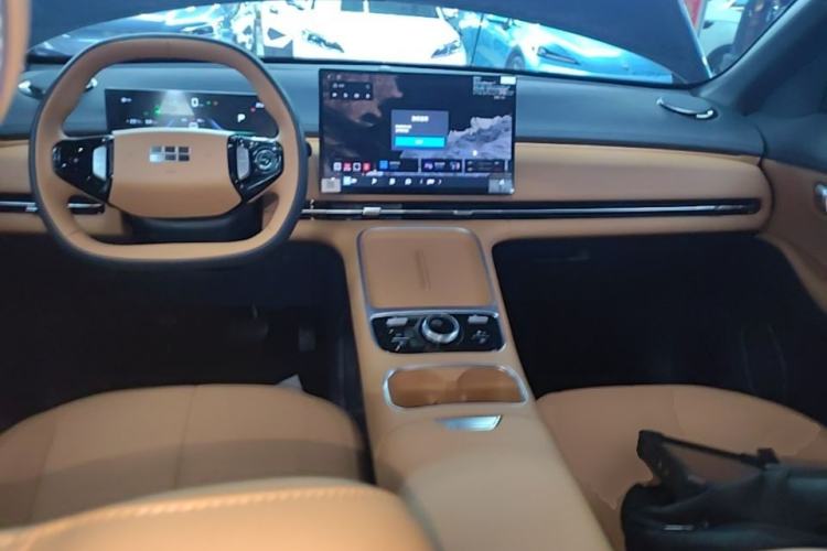 Used Geely Galaxy Xingjian 7 EM-i 2025 55 km Launch Edition Center Console