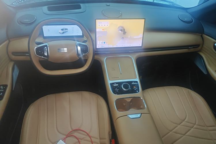 Used Geely Galaxy Xingjian 7 EM-i 2025 120km Exploration+ Version Center Console
