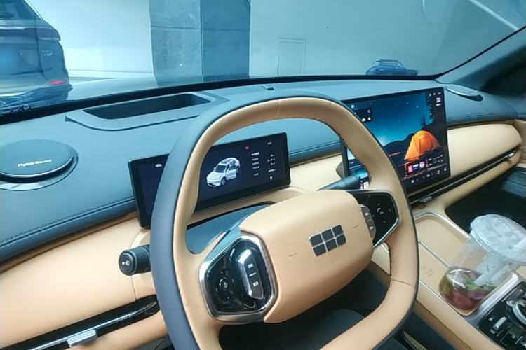 Used Geely Galaxy Xingjian 7 EM-i 2025 120km Exploration+ Version Center Console