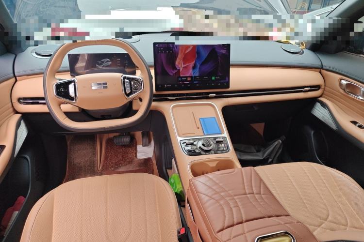 Used Geely Galaxy Xingjian 7 EM-i 2025 120km Navigator Edition Center Console