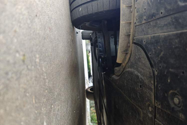 Used Geely Galaxy Xingjian 7 EM-i 2025 120km Launch+ Version Chassis Front Right
