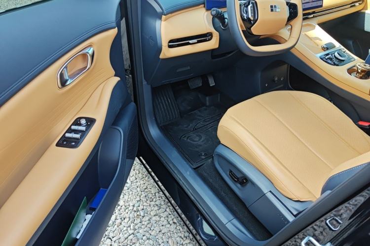Used Geely Galaxy Xingjian 7 EM-i 2025 55 km Launch Edition Driver Seat