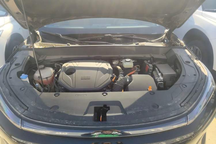 Used Geely Galaxy Xingjian 7 EM-i 2025 120km Launch+ Version Engine Bay