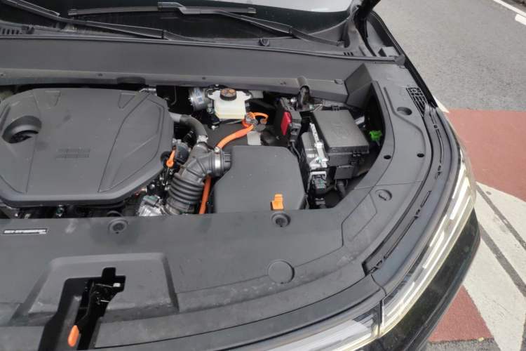 Used Geely Galaxy Xingjian 7 EM-i 2025 120km Exploration+ Version Engine Bay Left