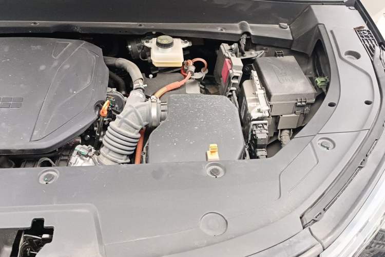 Used Geely Galaxy Xingjian 7 EM-i 2025 120km Navigator Edition Engine Bay Left