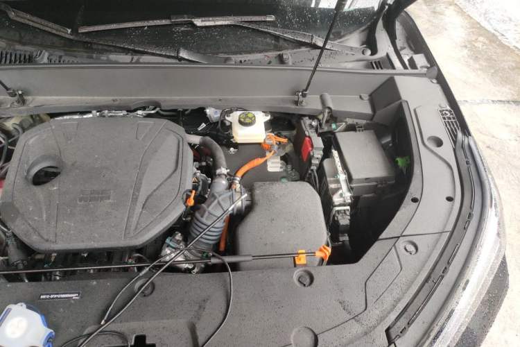 Used Geely Galaxy Xingjian 7 EM-i 2025 120km Exploration+ Version Engine Bay Left