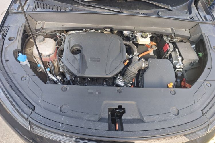 Used Geely Galaxy Xingjian 7 EM-i 2025 120km Launch+ Version Engine Bay