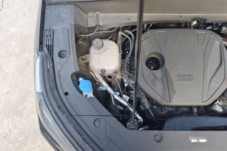 Used Geely Galaxy Xingjian 7 EM-i 2025 120km Launch+ Version Engine Bay Right