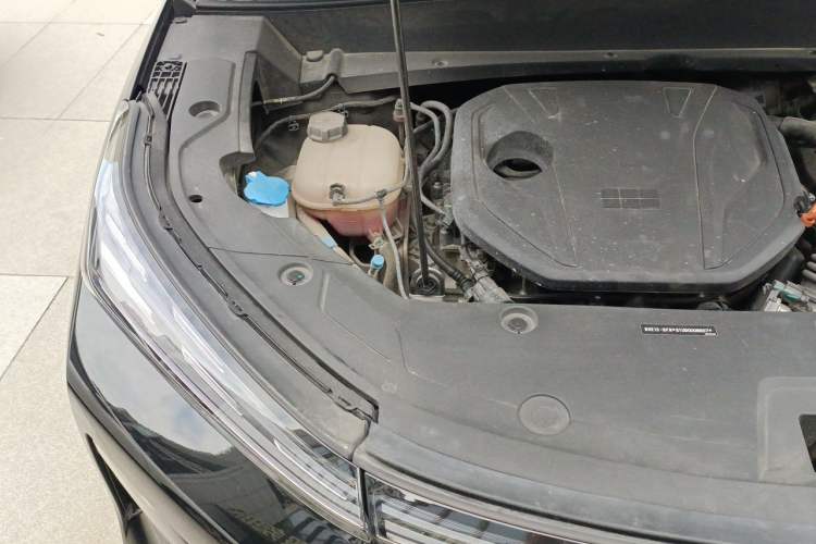 Used Geely Galaxy Xingjian 7 EM-i 2025 120km Navigator Edition Engine Bay Right