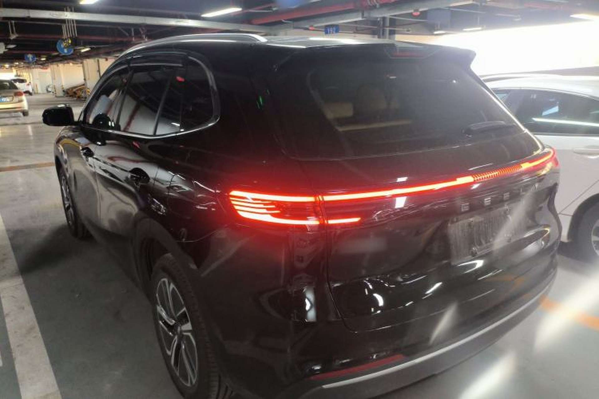 Used Geely Galaxy Xingjian 7 EM-i 2025 120km Launch+ Version Exterior 2