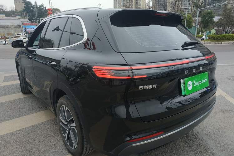 Used Geely Galaxy Xingjian 7 EM-i 2025 120km Launch+ Version Exterior 2