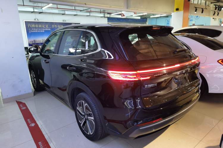 Used Geely Galaxy Xingjian 7 EM-i 2025 120km Exploration+ Version Exterior 2