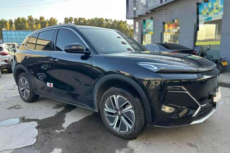 Used Geely Galaxy Xingjian 7 EM-i 2025 120km Launch+ Version Exterior 5