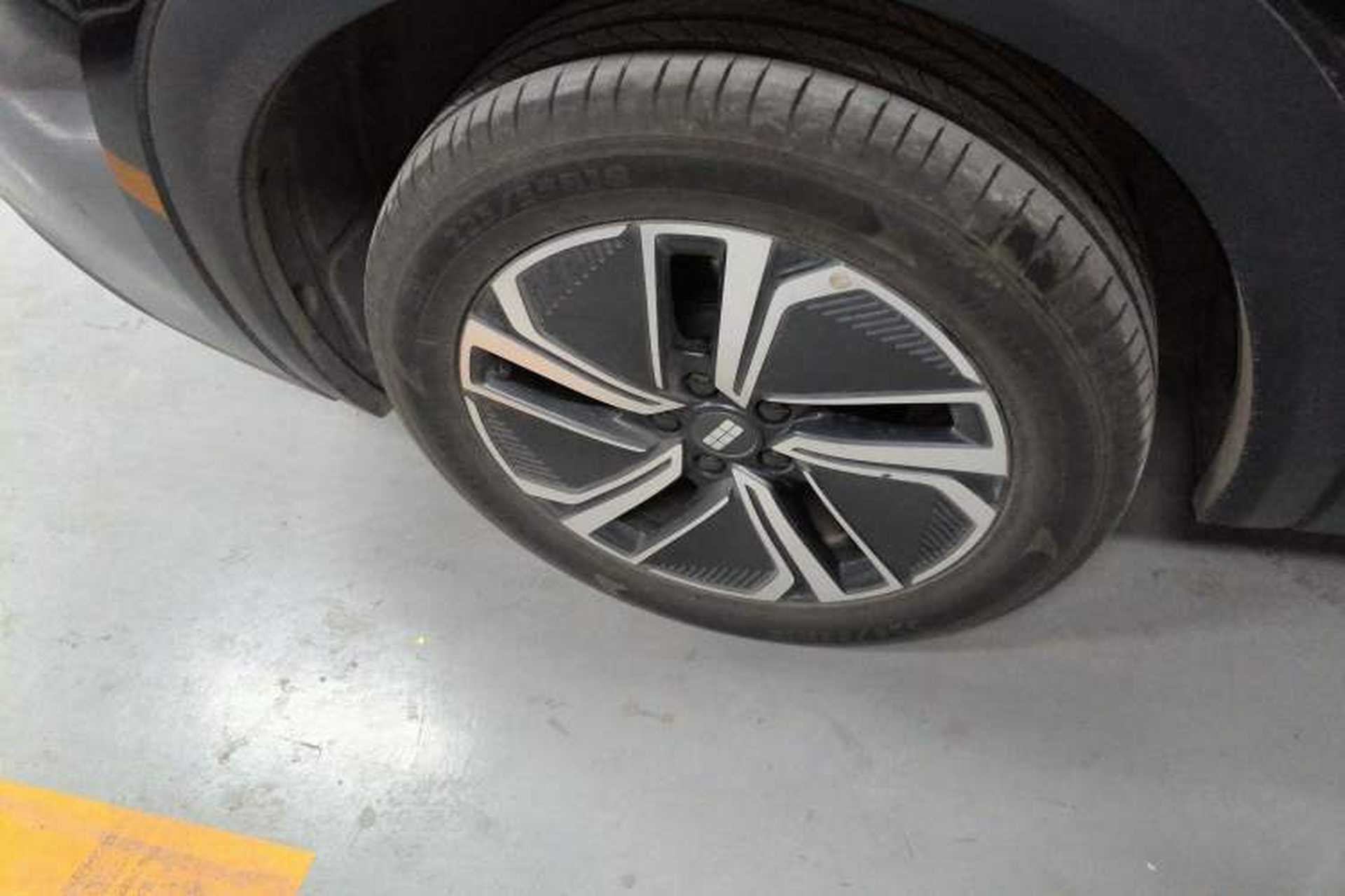 Used Geely Galaxy Xingjian 7 EM-i 2025 120km Launch+ Version Exterior 5