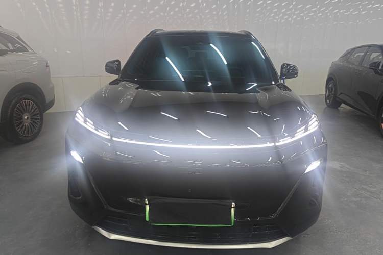 Used Geely Galaxy Xingjian 7 EM-i 2025 120km Exploration+ Version Front