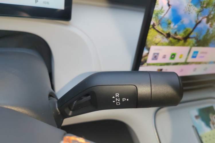 Used Geely Galaxy Xingjian 7 EM-i 2025 120km Exploration+ Version Gear Lever