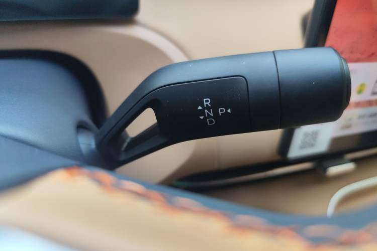 Used Geely Galaxy Xingjian 7 EM-i 2025 120km Launch+ Version Gear Lever