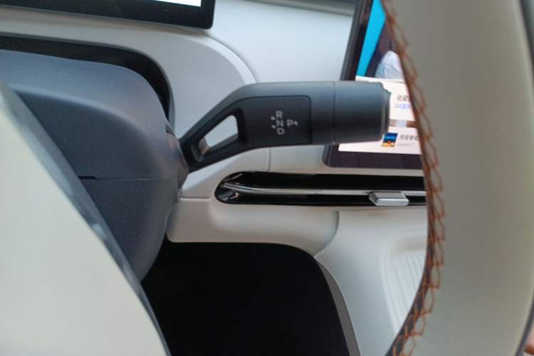Used Geely Galaxy Xingjian 7 EM-i 2025 120km Exploration+ Version Gear Lever