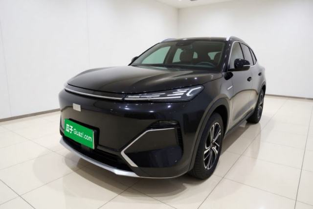 Używany Geely Galaxy Xingjian 7 EM-i 2025 120km Launch+ Version
