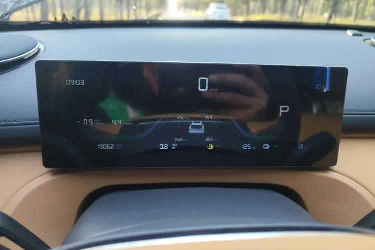 Used Geely Galaxy Xingjian 7 EM-i 2025 120km Launch+ Version Instrument Cluster