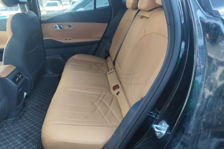 Used Geely Galaxy Xingjian 7 EM-i 2025 120km Launch+ Version Interior 1