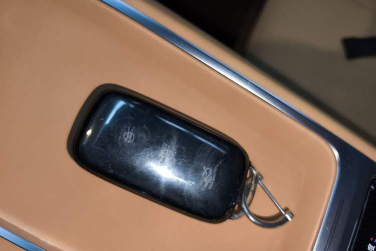 Used Geely Galaxy Xingjian 7 EM-i 2025 120km Navigator Edition Interior 1